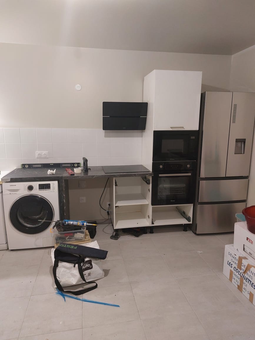 Débarras réalisé par Farah Débarras