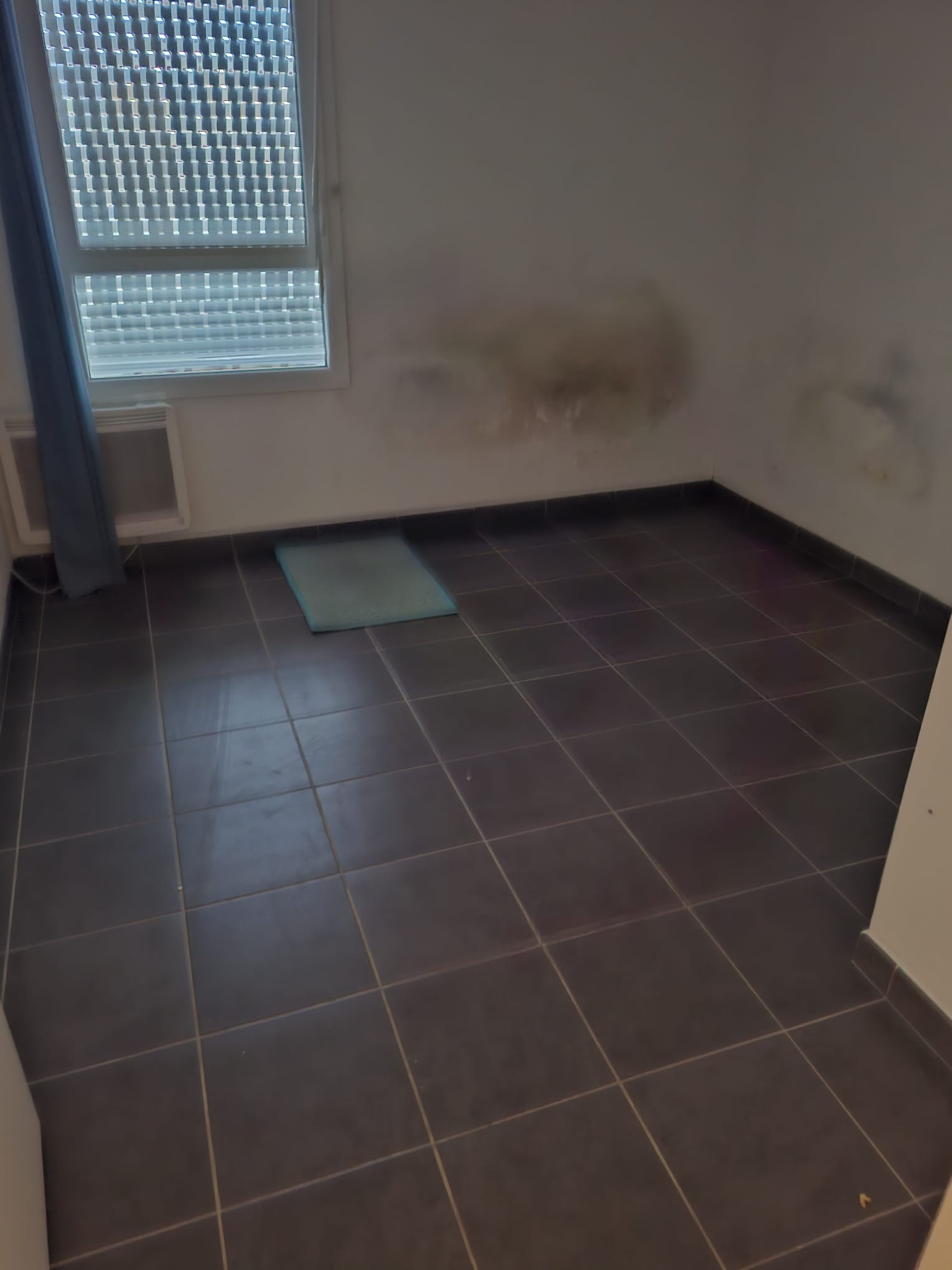 Débarras réalisé par Farah Débarras