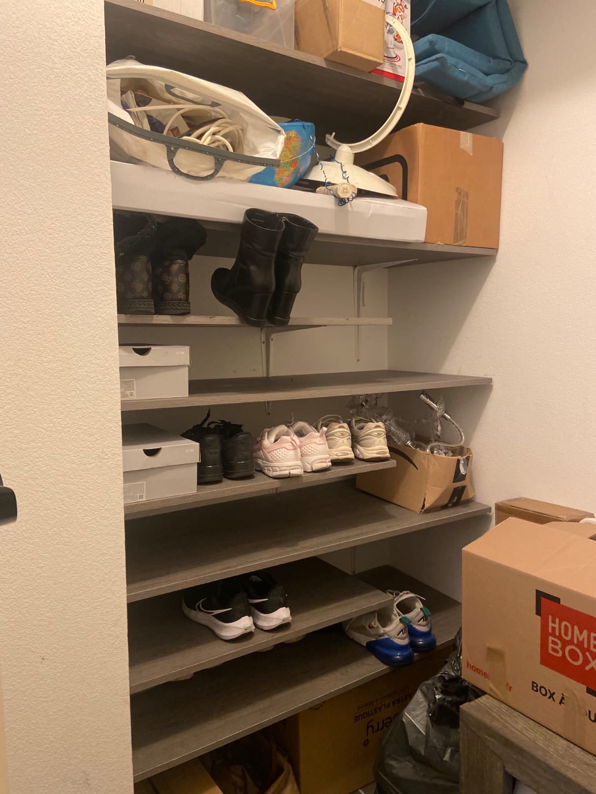 Débarras réalisé par Farah Débarras