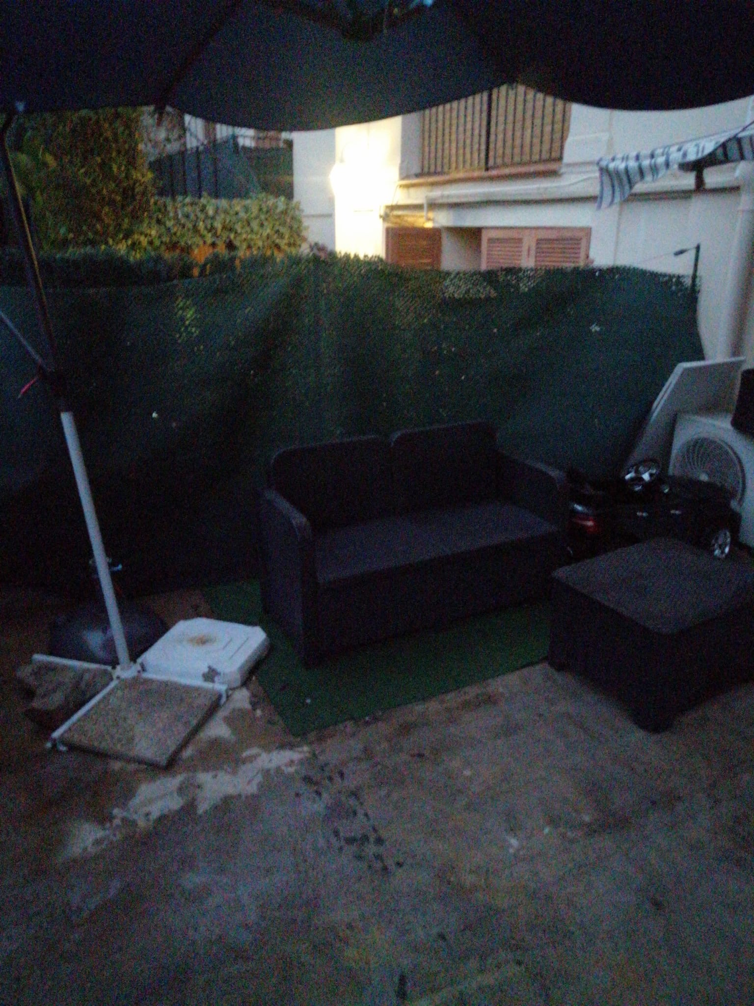 Débarras réalisé par Farah Débarras