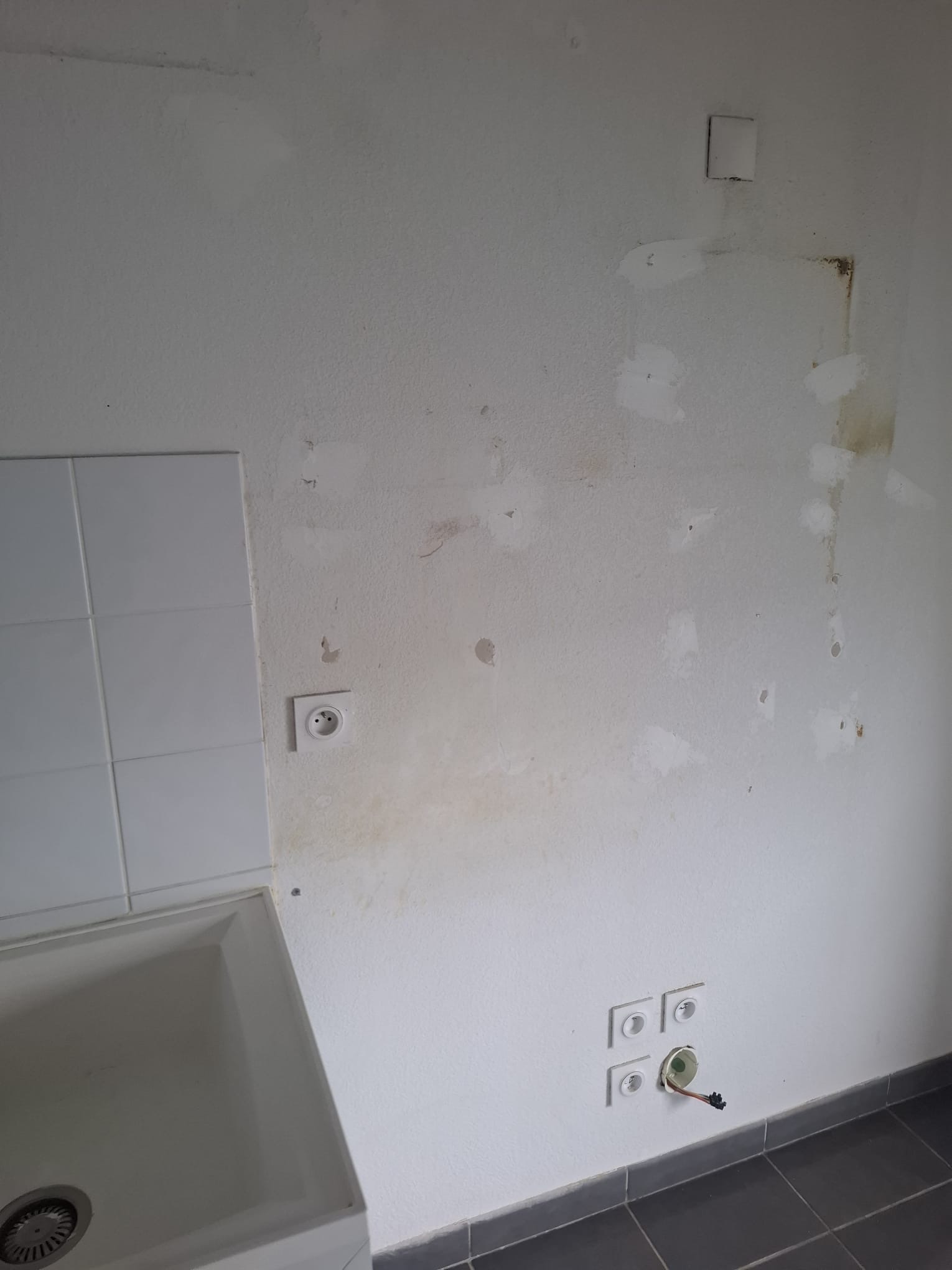 Débarras réalisé par Farah Débarras